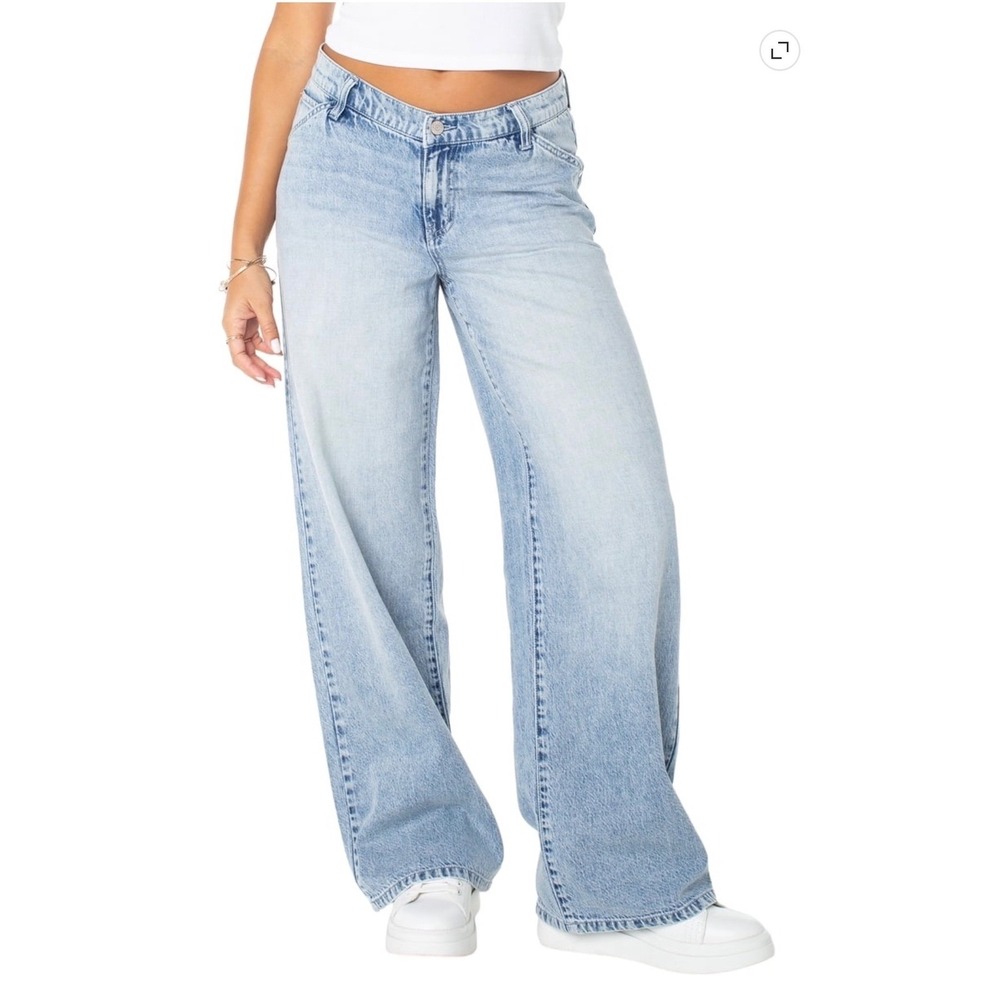 Celebrity Pink Women V-Waist Wide Leg Jeans Light Wash Size 3/26